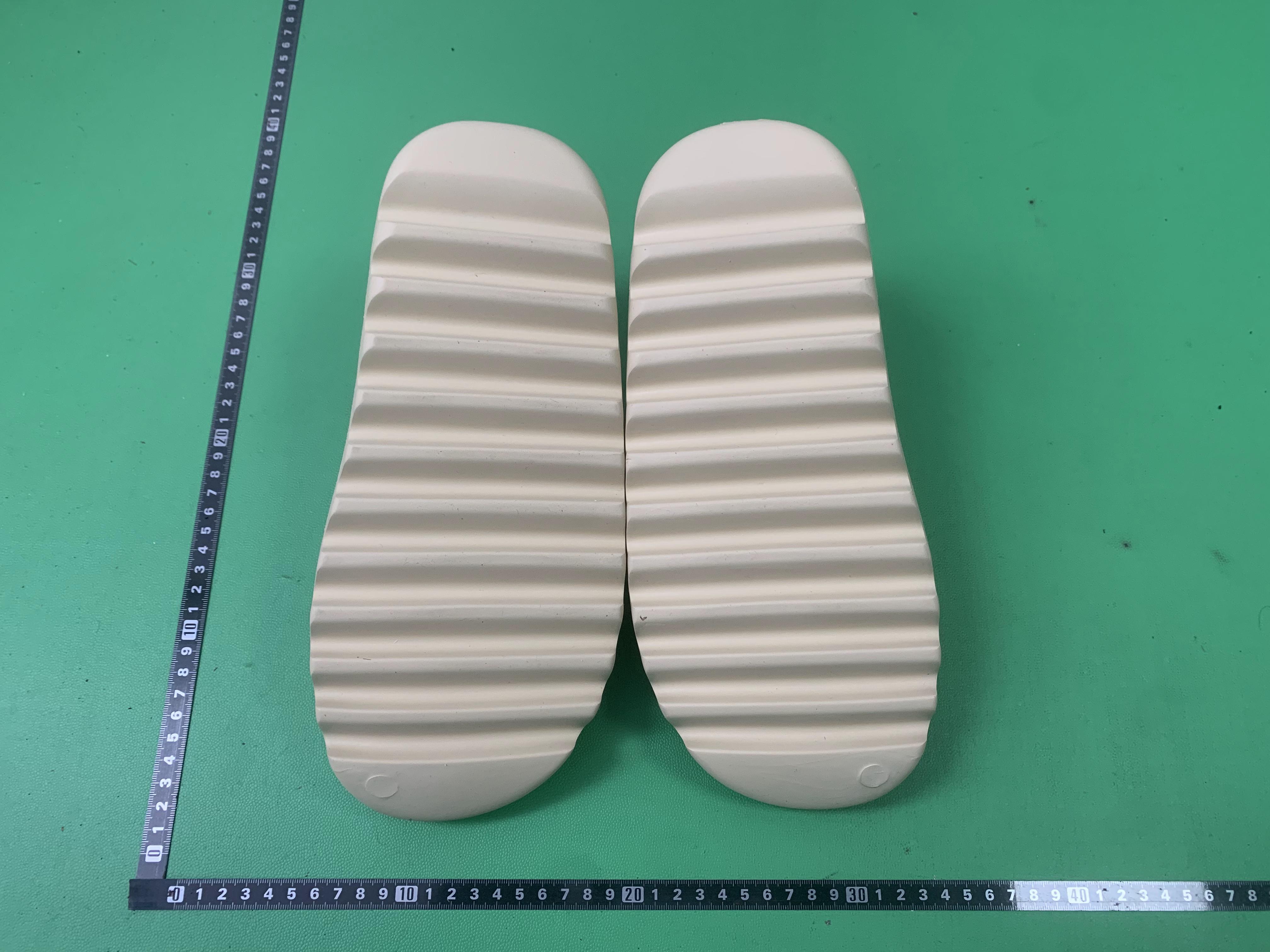 LW Batch Yeezy SIide -9