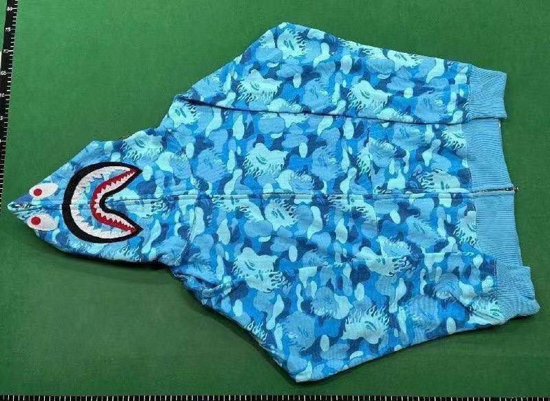 A  BATHING  APE  Shark series -4