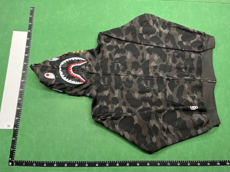 A  BATHING  APE  Shark series -5