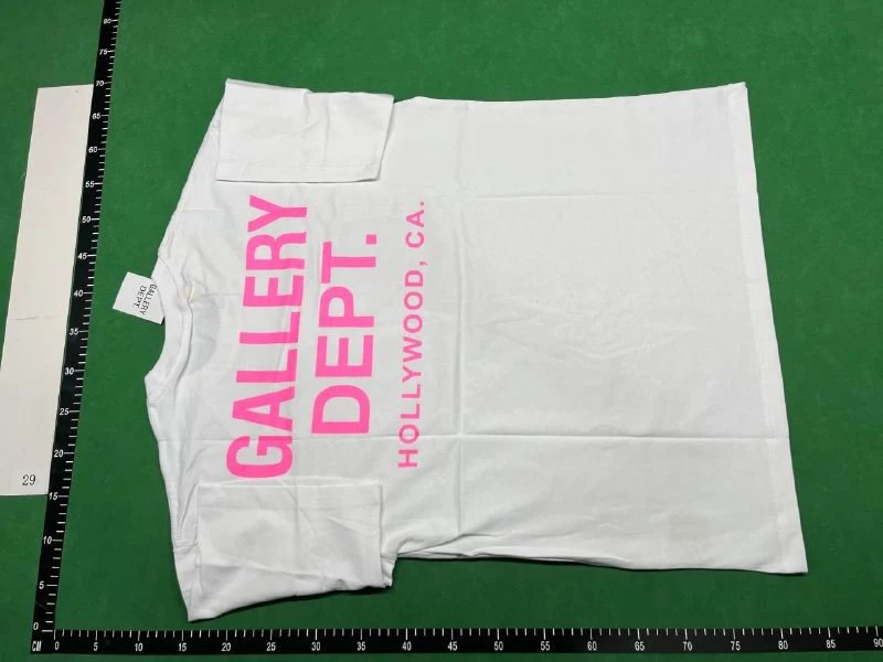 GALLERY DEPT      T e  e -6