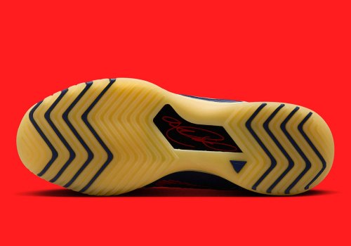 The Nike LeBron NXXT Genisus Approaches An “Olympics” Look(pic5) The Nike LeBron NXXT Genisus Approaches An “Olympics” Look(pic5)