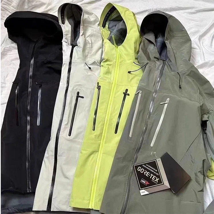Arc'teryx Black GORE-TEX Hoode